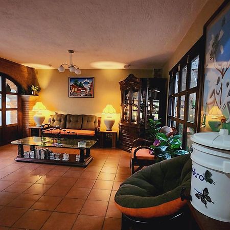 Hotel Magnolias à Antigua Extérieur photo